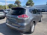 Used 2016 Nissan Rogue SV image 3