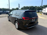 Used 2024 Chrysler Pacifica Touring-L image 5