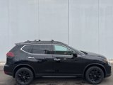 Used 2018 Nissan Rogue SV image 2