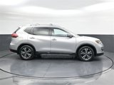 Used 2017 Nissan Rogue SL image 3