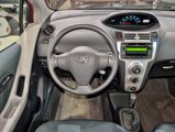 Used 2008 Toyota Yaris 2-Door Hatchback image 3