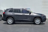 Used 2017 Jeep Cherokee Limited w/ Luxury Group image 3