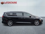 Used 2017 Chrysler Pacifica Limited image 6