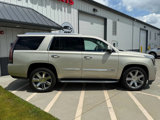 Used 2015 Cadillac Escalade Luxury image 3