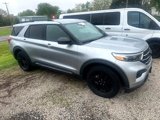 Used 2016 Ford Explorer XLT w/ Equipment Group 202A image 3