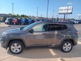 Used 2022 Jeep Compass Latitude image 3