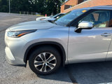Used 2021 Toyota Highlander XLE image 2