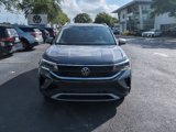 Certified 2023 Volkswagen Taos SE w/ Panoramic Sunroof Package image 2