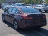 Used 2024 Nissan Altima 2.5 SV image 6