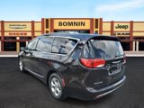 Used 2017 Chrysler Pacifica Touring-L Plus image 4