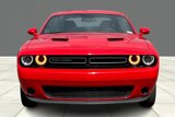Used 2022 Dodge Challenger SXT image 3