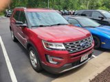 Used 2017 Ford Explorer XLT w/ Equipment Group 202A image 4