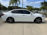 Used 2017 Honda Accord Touring image 3