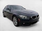 Used 2017 BMW 320i xDrive Sedan image 3