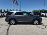 Used 2018 Ford Explorer XLT w/ Equipment Group 202A image 3