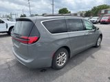 Used 2022 Chrysler Pacifica Touring-L image 5