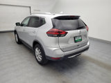 Used 2018 Nissan Rogue SV w/ Premium Package image 5