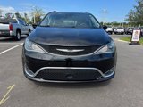 Used 2017 Chrysler Pacifica Touring-L Plus image 2