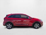 Used 2017 Kia Niro EX image 4