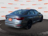 Used 2023 Volkswagen Jetta SE image 5