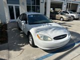 Used 2000 Ford Taurus SES image 2