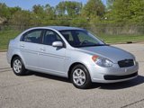 Used 2010 Hyundai Accent GLS w/ Premium Pkg 4 image 2