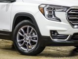 Certified 2023 GMC Terrain SLT image 3