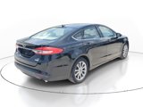 Used 2017 Ford Fusion SE image 4