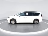 Used 2022 Chrysler Pacifica Touring-L image 5