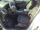 Used 2024 Ford Edge SE w/ Black Appearance Package image 3