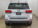 Used 2020 Jeep Grand Cherokee Laredo image 5