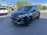 Used 2022 Chevrolet Trax LT w/ Midnight Edition image 2