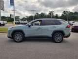 Used 2022 Toyota RAV4 XLE Premium image 5