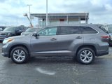Used 2015 Toyota Highlander LE image 3