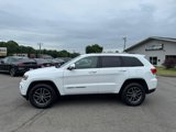 Used 2017 Jeep Grand Cherokee Limited image 3
