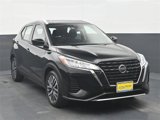Used 2021 Nissan Kicks SV image 2