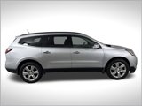 Used 2017 Chevrolet Traverse Premier image 2