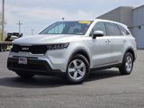 Used 2022 Kia Sorento LX image 2