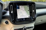Used 2022 Volvo XC40 T4 Momentum w/ Premium Package image 5