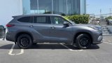 Used 2020 Toyota Highlander XLE image 3