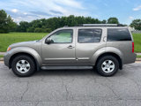 Used 2005 Nissan Pathfinder SE w/ (P01) Se Premium Pkg image 2