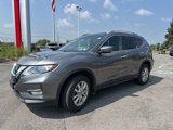 Used 2017 Nissan Rogue SV image 3