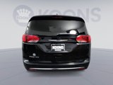 Used 2018 Chrysler Pacifica Touring-L image 5