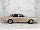 Used 1989 Lincoln Town Car Signature image 6