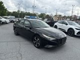 Used 2023 Hyundai Elantra SEL w/ Convenience Package image 2