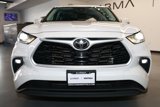 Used 2022 Toyota Highlander LE image 2