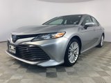 Used 2020 Toyota Camry XLE image 3