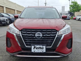 Used 2022 Nissan Kicks SV image 2