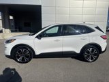 Used 2022 Ford Escape SE w/ SE Sport Appearance Package image 2