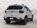 Used 2022 Hyundai Venue SEL w/ Cargo Package image 5